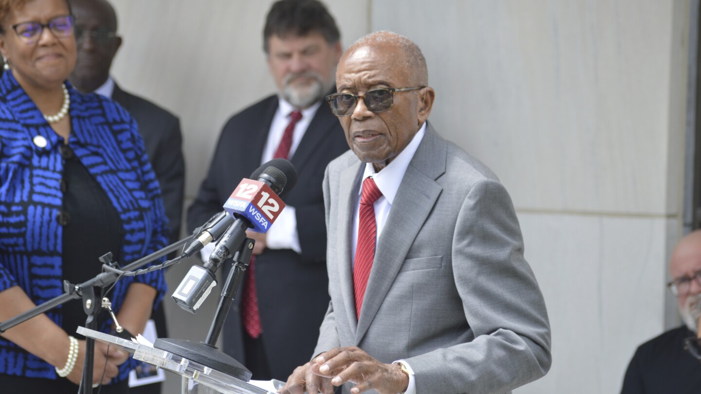 legendary-civil-rights-attorney-fred-gray-honored-with-statute-in-alabama