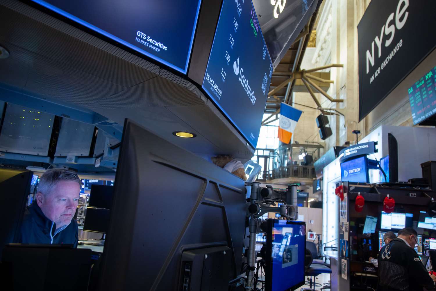 5-things-to-know-before-the-stock-market-opens