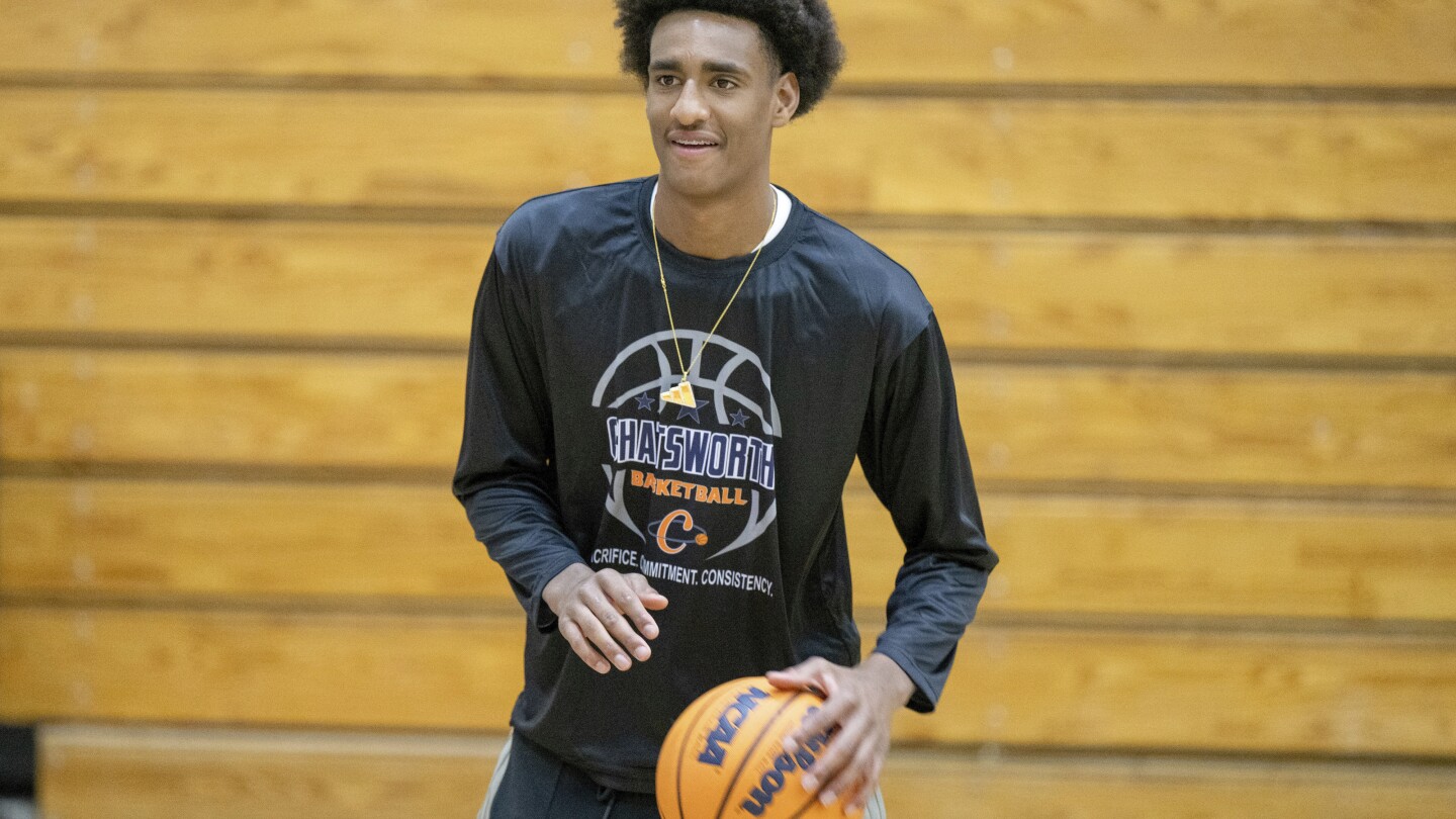 usc-basketball-recruit-alijah-arenas-is-out-of-an-induced-coma-after-vehicle-crash-in-los-angeles