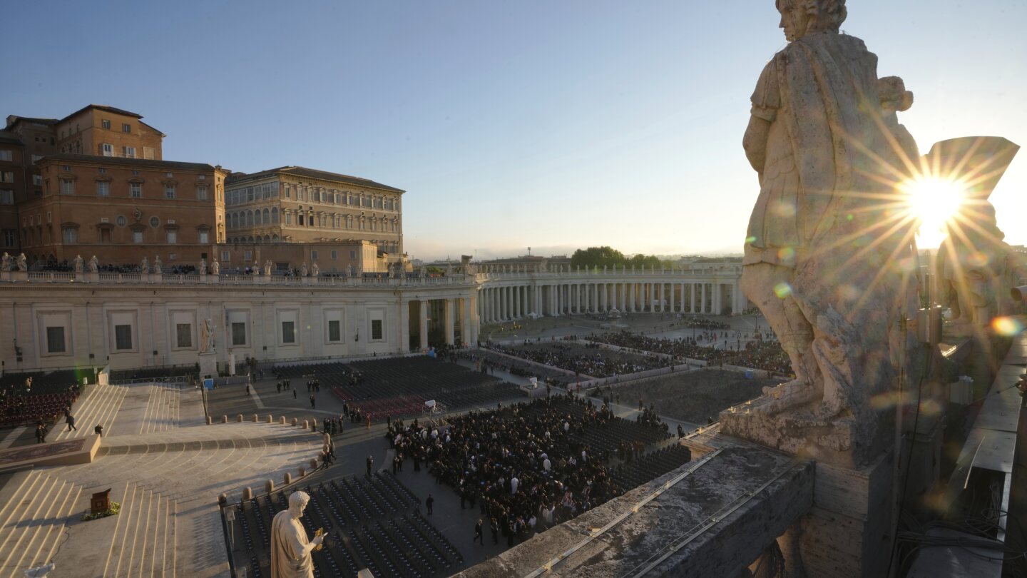 ap-photos:-from-mightiest-to-humblest,-hundreds-of-thousands-gather-for-pope-francis’-funeral