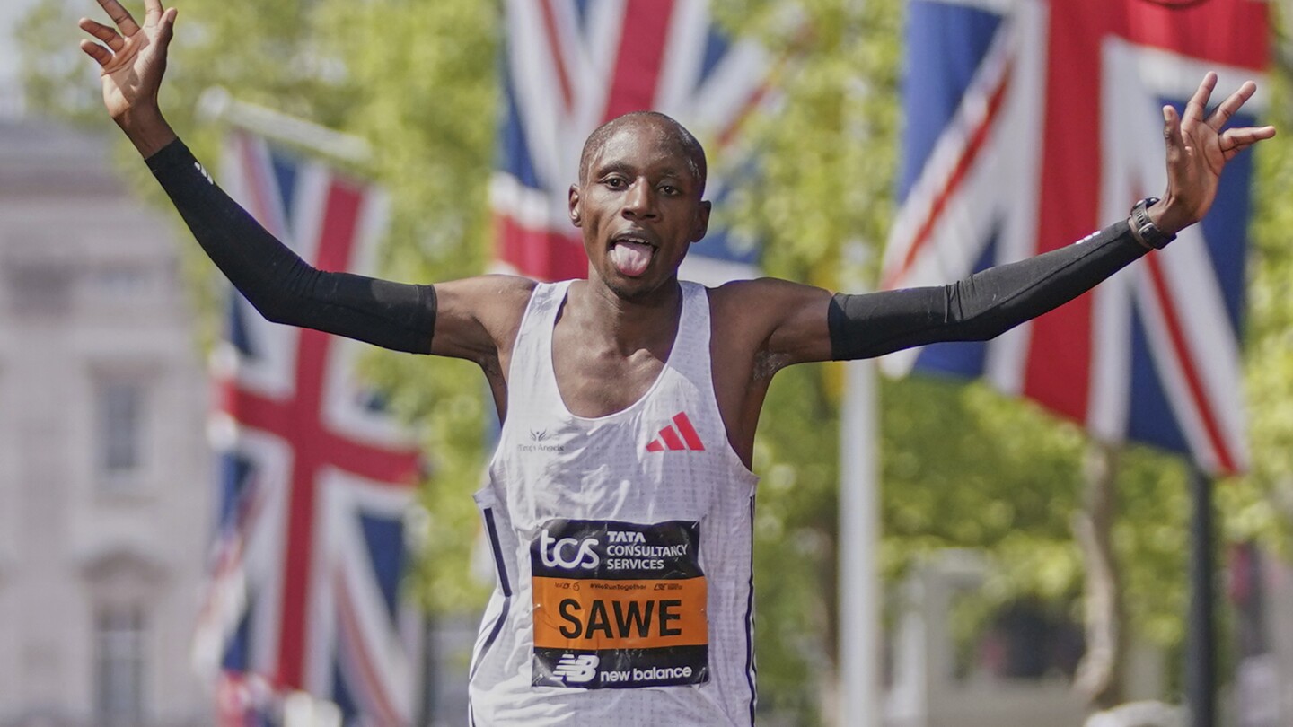 kenyan-runner-sawe-wins-london-marathon-after-solo-breakaway.-asssefa-takes-women’s-race