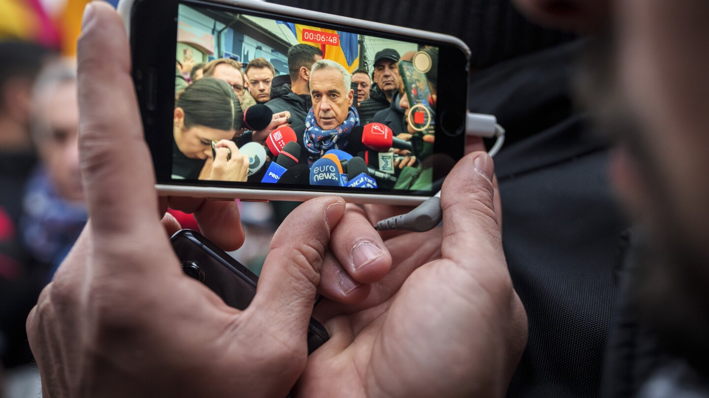 romanians-confront-a-deluge-of-online-disinformation-ahead-of-a-presidential-election-rerun