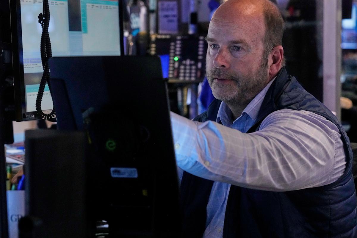 stock-market-today:-s&p-500,-dow,-nasdaq-futures-steady-ahead-of-huge-week-of-big-tech-earnings,-economic-data