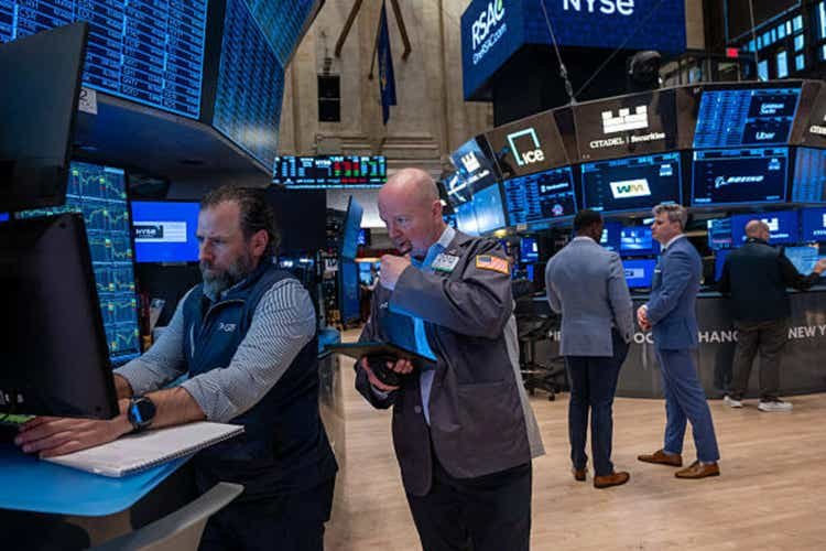 stock-market-news-today:-markets-seesaw-(sp500:s&p-complete-indices)