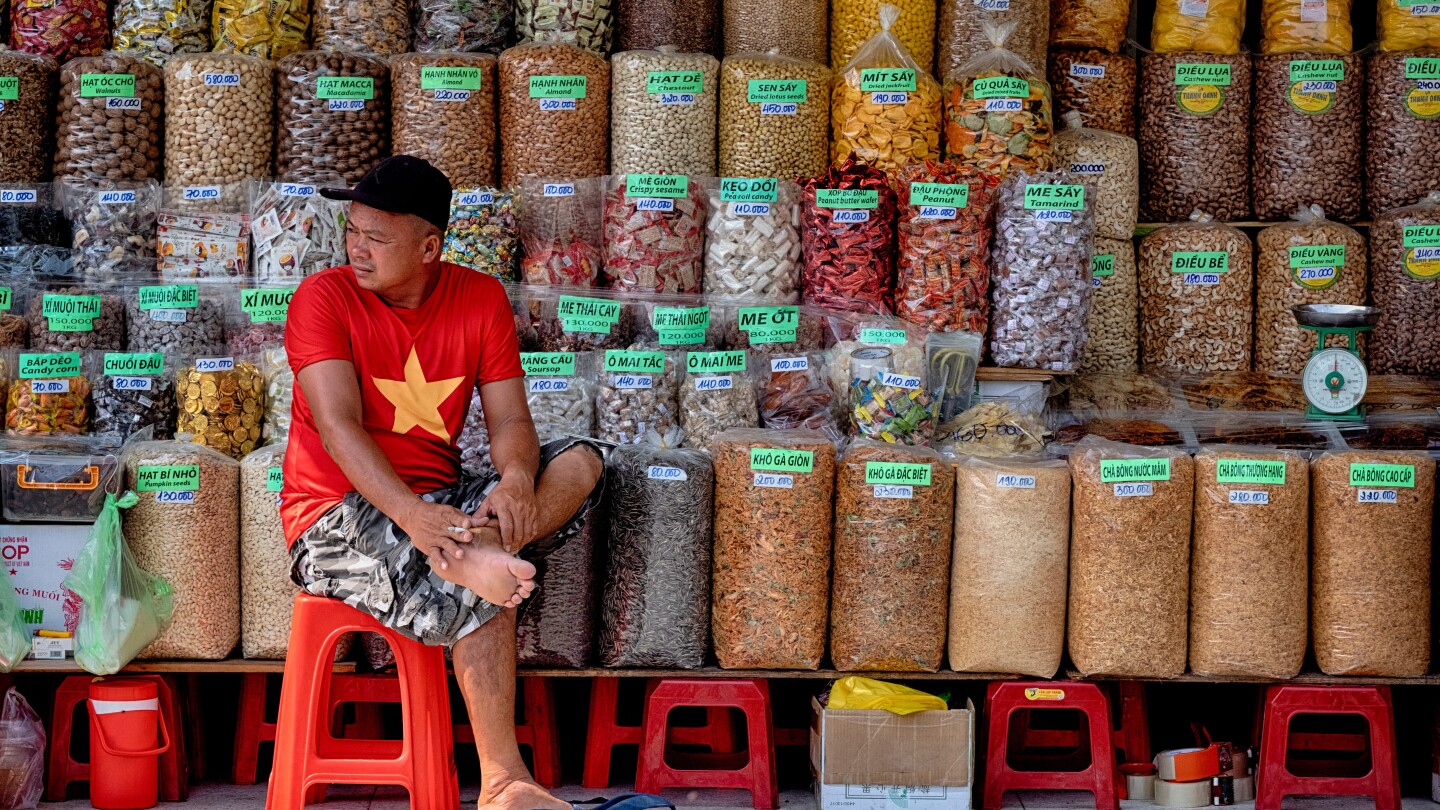 vietnam-marks-50-years-since-war’s-end-and-focuses-on-reconciliation-during-a-period-of-new-tensions