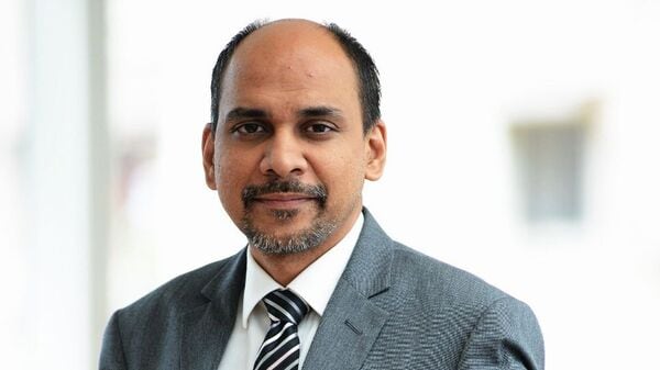 looking-to-invest-₹10-lakh-amid-stock-market-crash?-siddarth-khemka-of-mosl-shares-his-gameplan