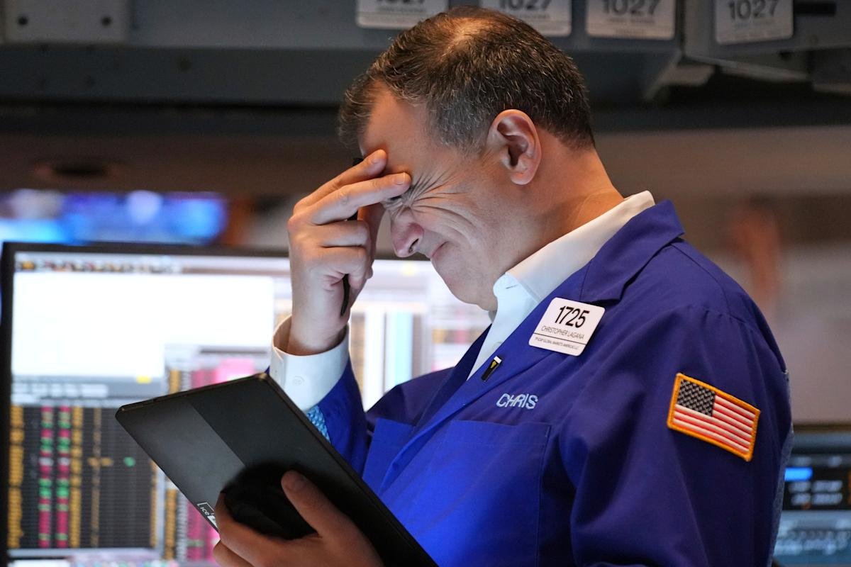 stock-market-today:-dow,-s&p-500,-nasdaq-futures-slide-as-investors-brace-for-trump’s-tariff-bazooka