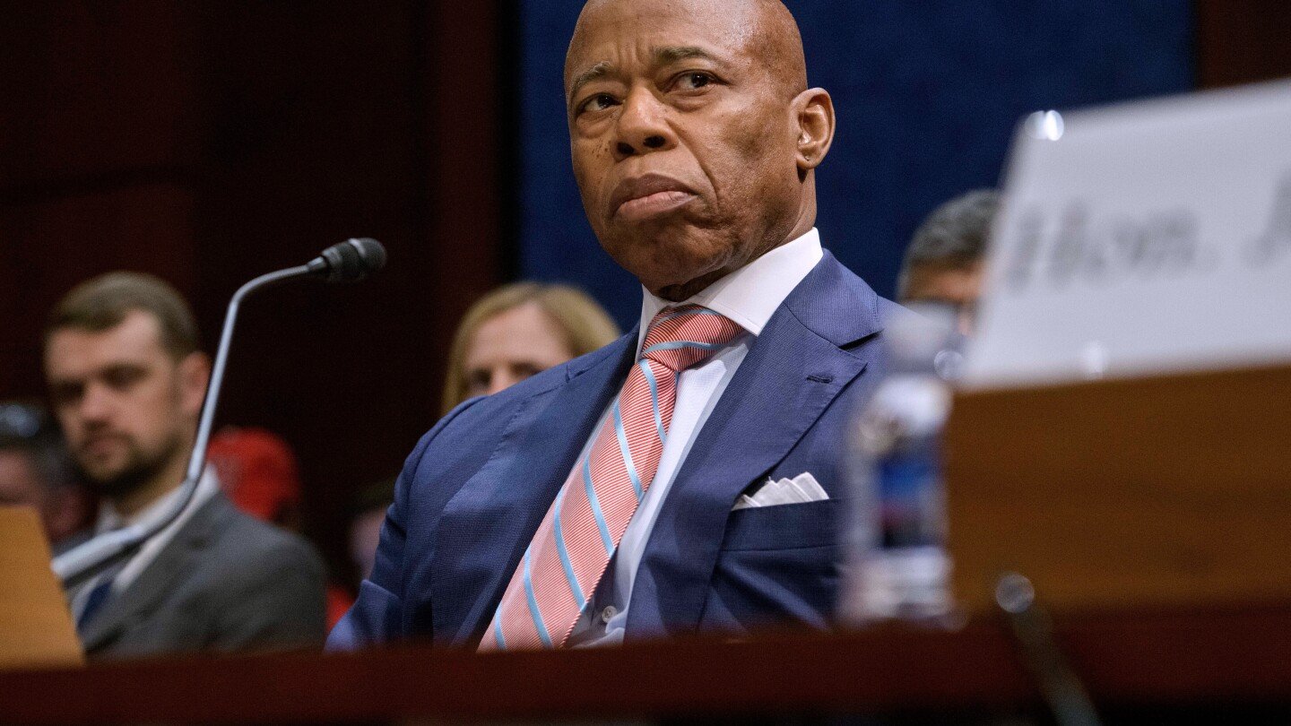 judge-dismisses-corruption-case-against-new-york-city-mayor-eric-adams