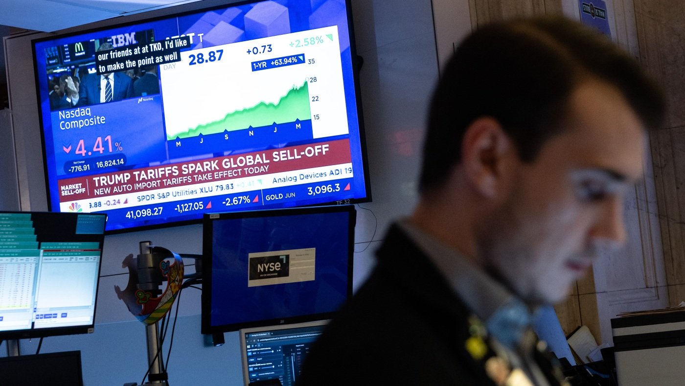 markets-head-for-another-brutal-day,-as-trump’s-tariffs-send-global-shockwaves