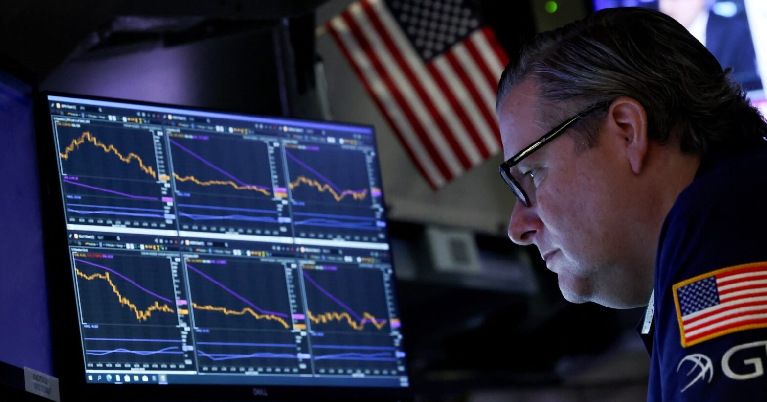 view-us.-stock-futures-tumble-indicating-another-plummet-on-wall-street