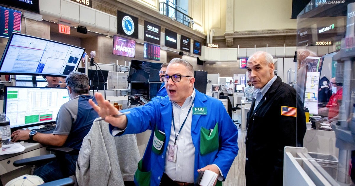 stock-market-tumbles-in-early-trading-as-economists-cite-recession-risks