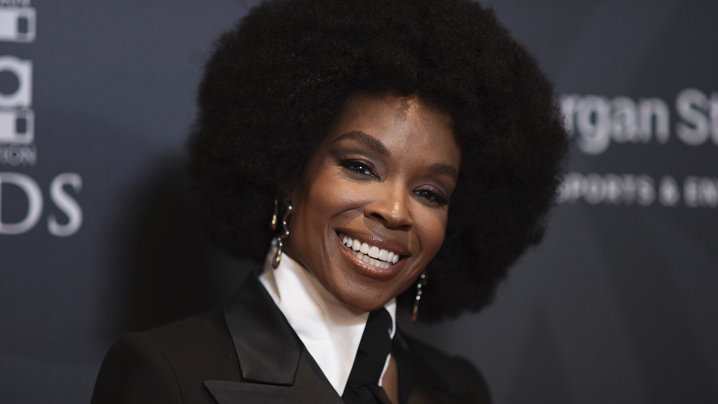 amber-ruffin,-cut-from-white-house-correspondents-dinner,-will-host-pen-america-gala