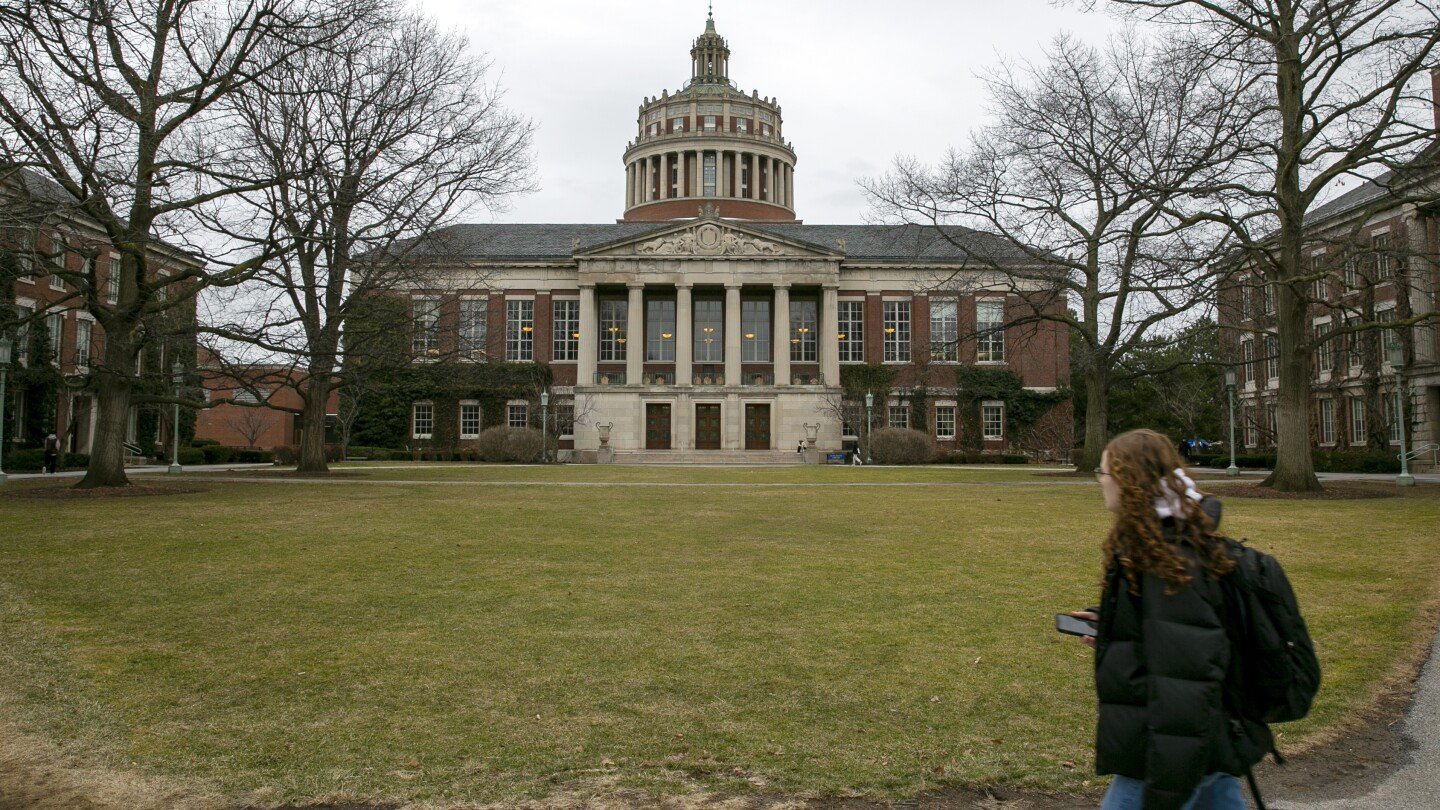 colleges-around-the-us-say-some-international-students’-visas-are-being-revoked