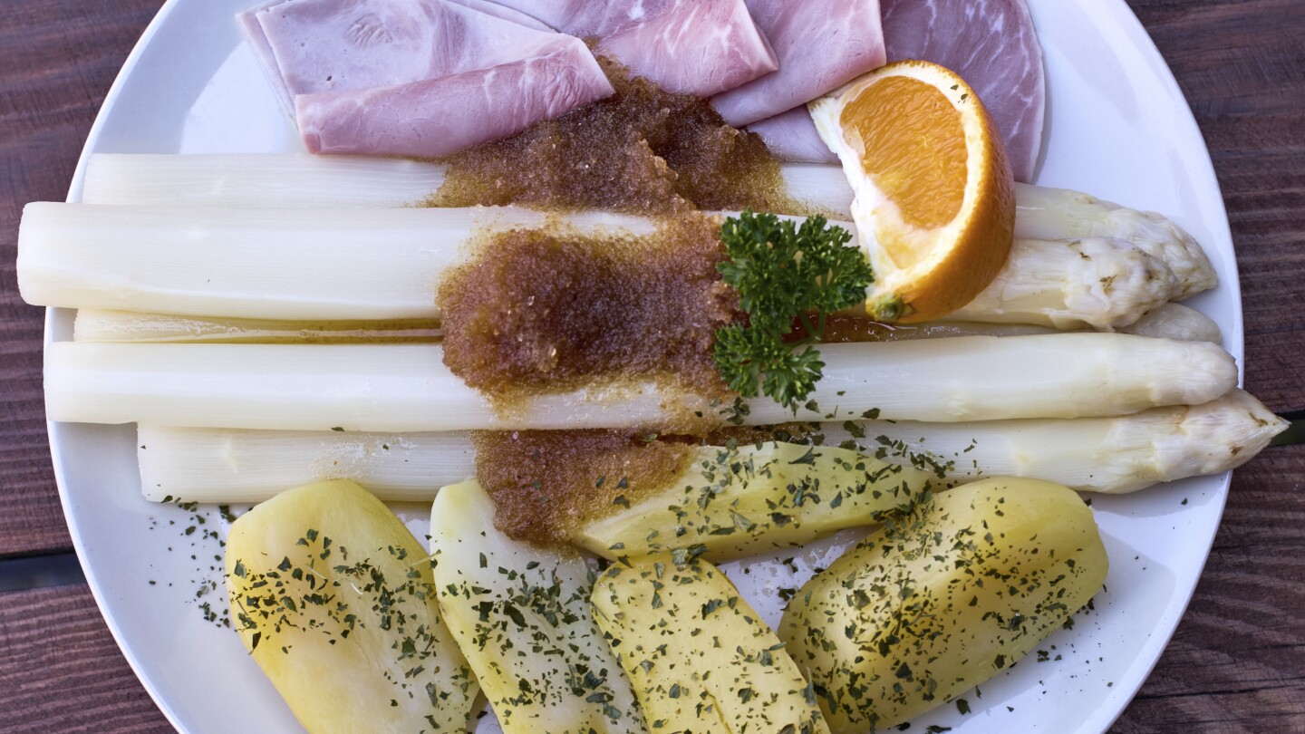 springtime-is-when-germany-indulges-its-passion-for-white-asparagus