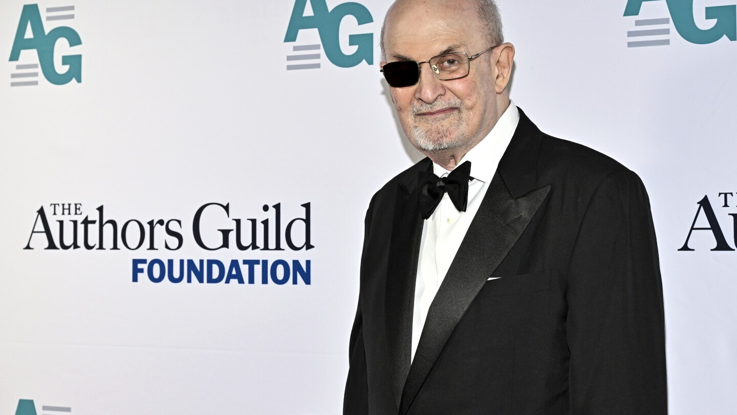 robert-caro,-salman-rushdie-and-sandra-cisneros-honored-by-authors-guild