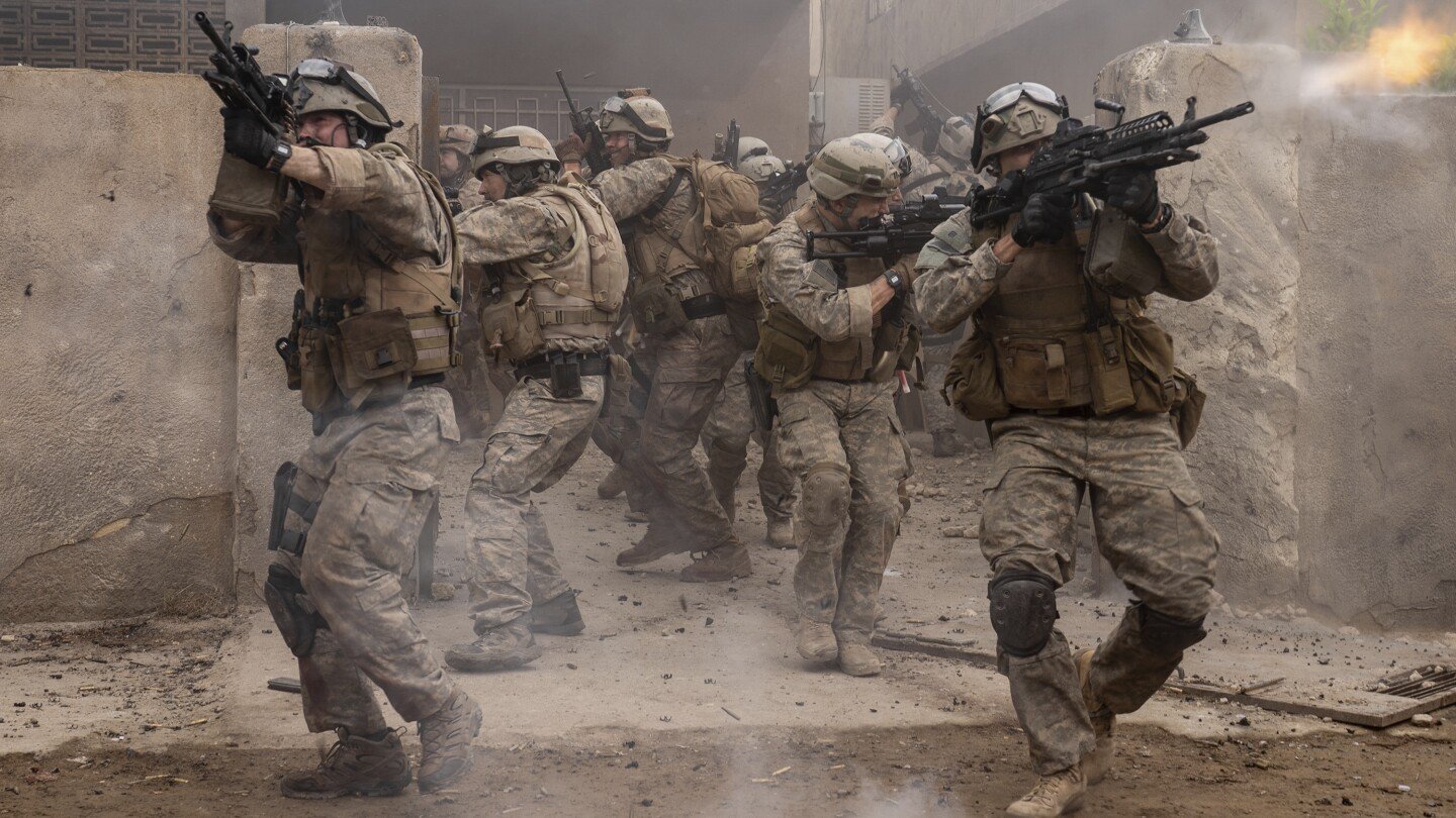 movie-review:-‘warfare,’-a-forensic-portrait-of-combat,-hunts-war-movie-cliches