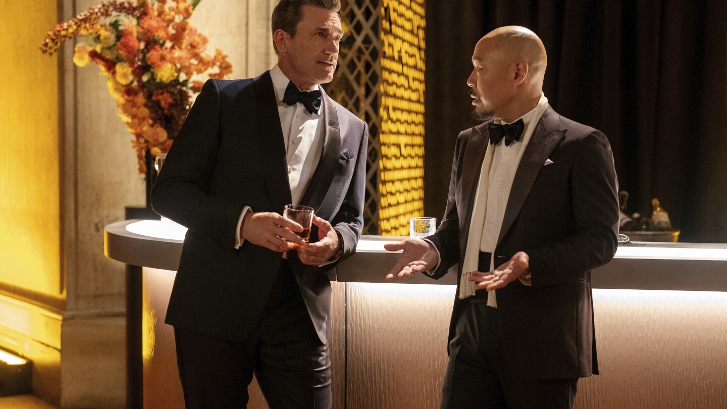 jon-hamm-steals-expensive-stuff-and-likely-viewers’-hearts-in-apple-tv+’s-‘your-friends-&-neighbors’