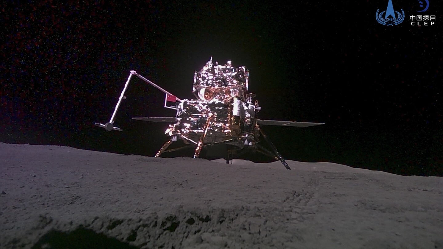 soil-from-the-moon’s-far-side-suggests-drier-conditions-than-the-side-facing-earth