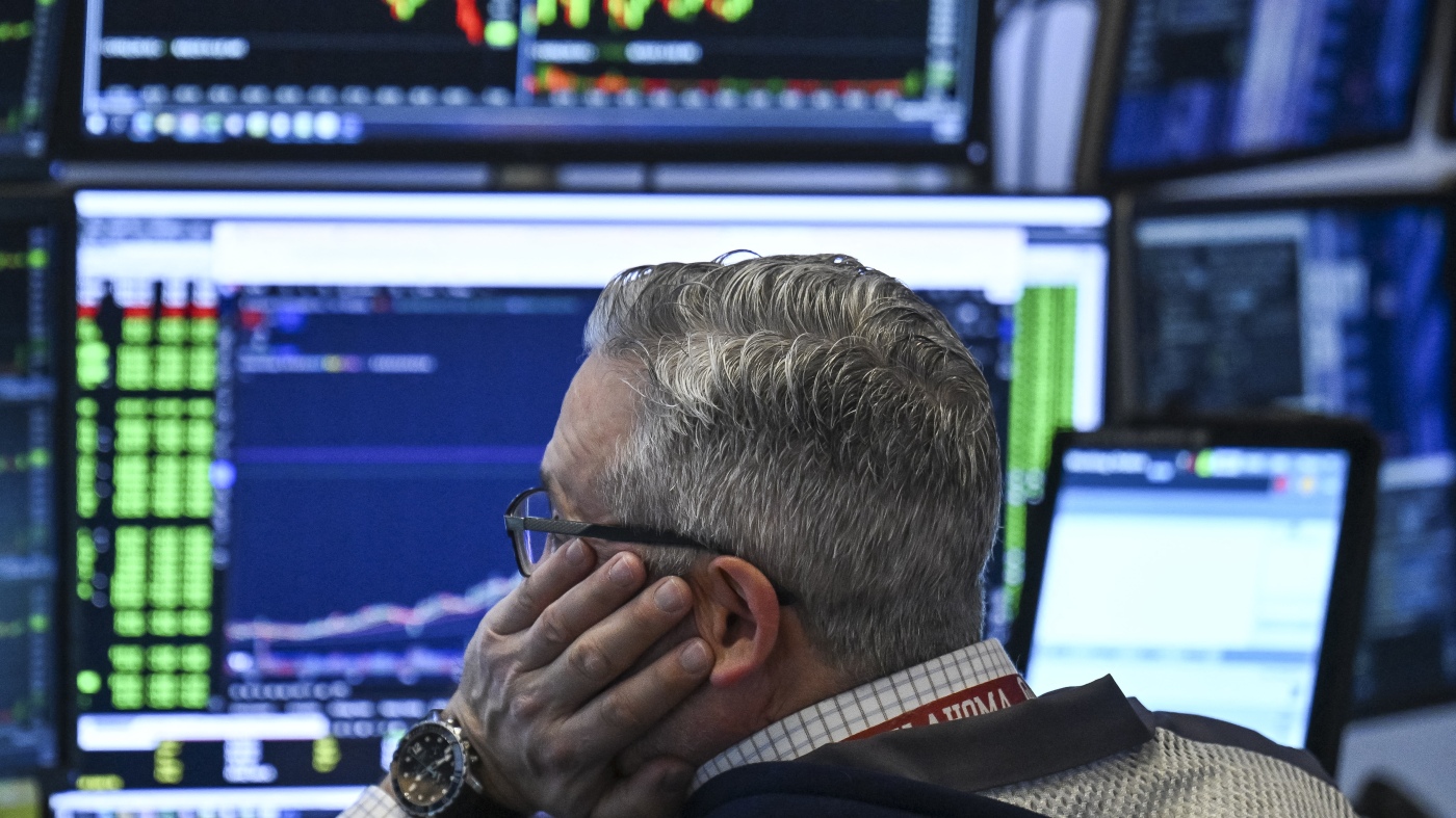 us.-stocks-gain-modestly,-attempting-a-rebound-even-as-tariff-war-escalates