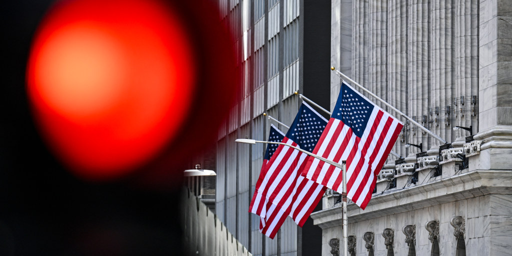 volatility-reigns-on-wall-street-as-trump’s-tariffs-take-effect
