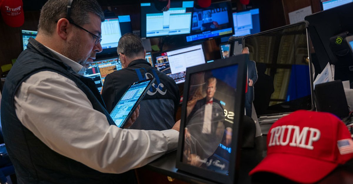 was-trump’s-stock-trading-tip-to-‘buy’—before-he-lifted-tariffs—legal?