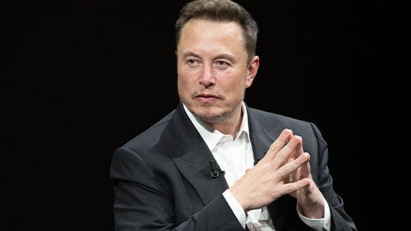 futures-rise-on-two-titans;-tesla-mulled-replacing-elon-musk