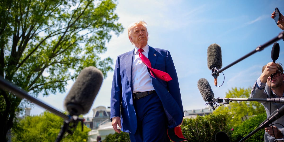 trump-says-the-stock-market-isn’t-his-for-now,-gop-senators-are-humoring-him.