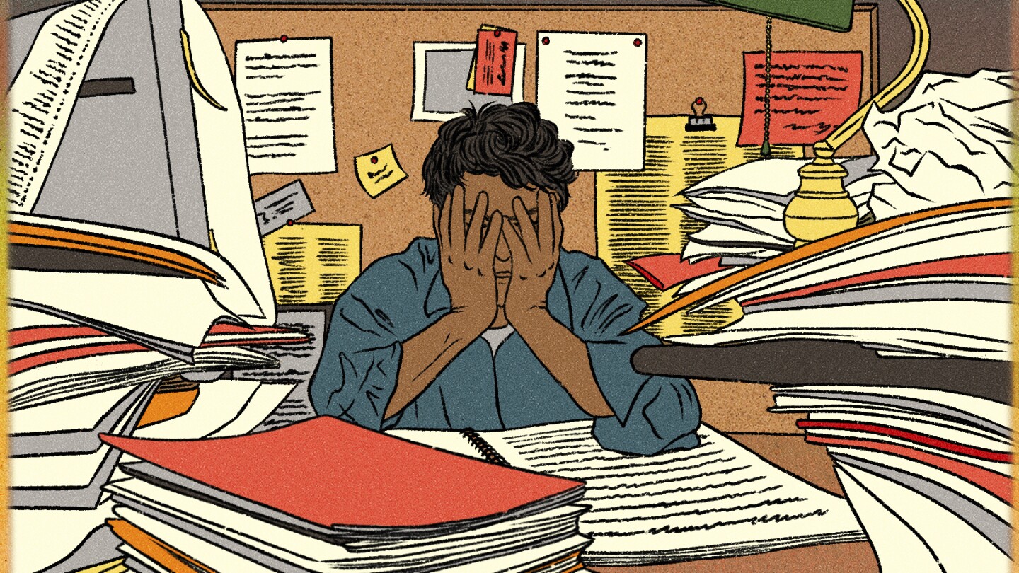 do-you-really-need-that-extra-chapstick?-here-are-tips-to-reduce-and-tame-workplace-clutter