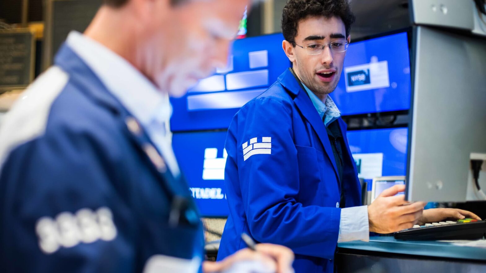 stock-futures-slip-after-amazon-and-alphabet-post-earnings,-big-jobs-report-looms:-live-updates