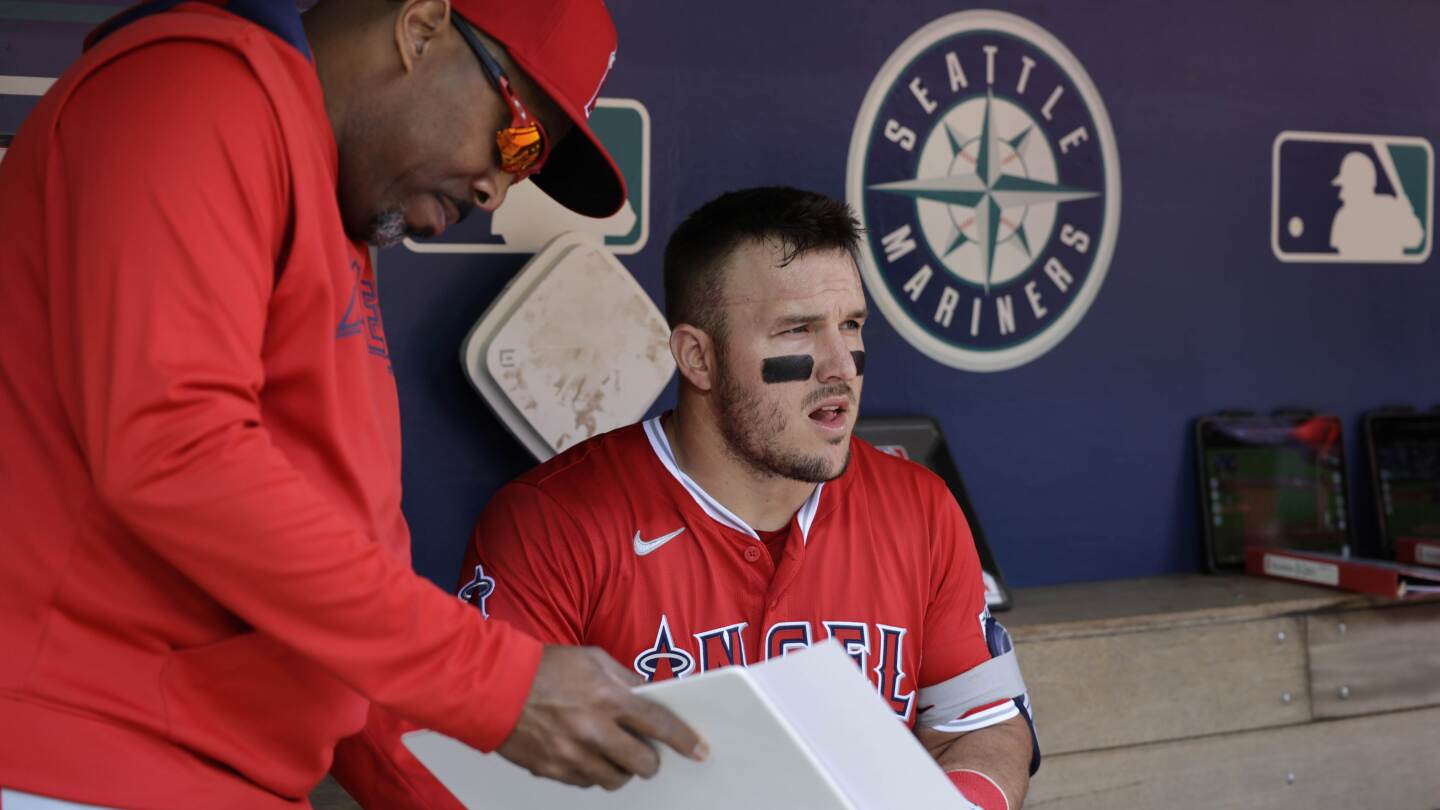 mike-trout-is-going-on-the-injured-list-again-with-a-bone-bruise-in-his-left-knee