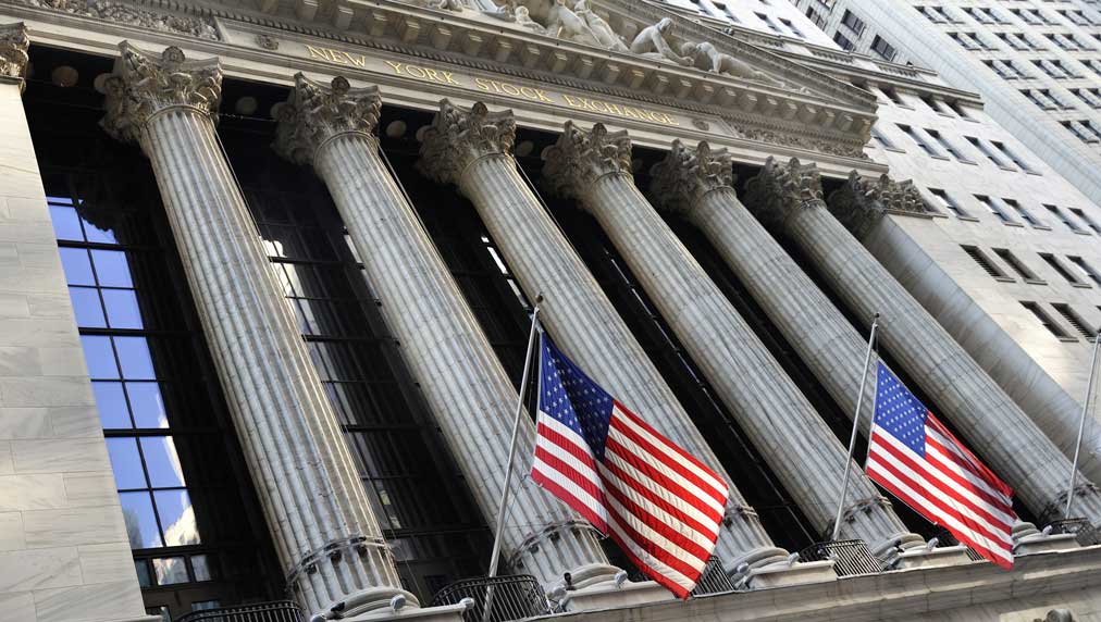 stocks-power-higher-on-earnings,-trade-hopes:-weekly-review