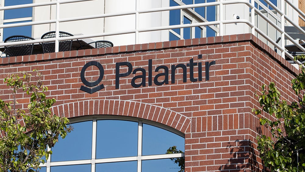 palantir-stock-flashes-buy-signal-amid-bullish-views;-earnings,-ai-outlook-on-watch