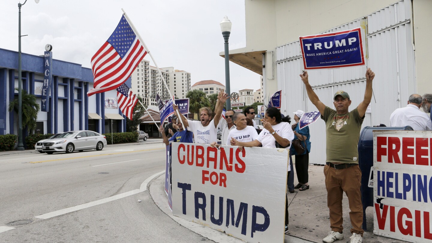 trump-brands-his-opponents-as-‘communists,’-a-label-loaded-with-the-baggage-of-american-history