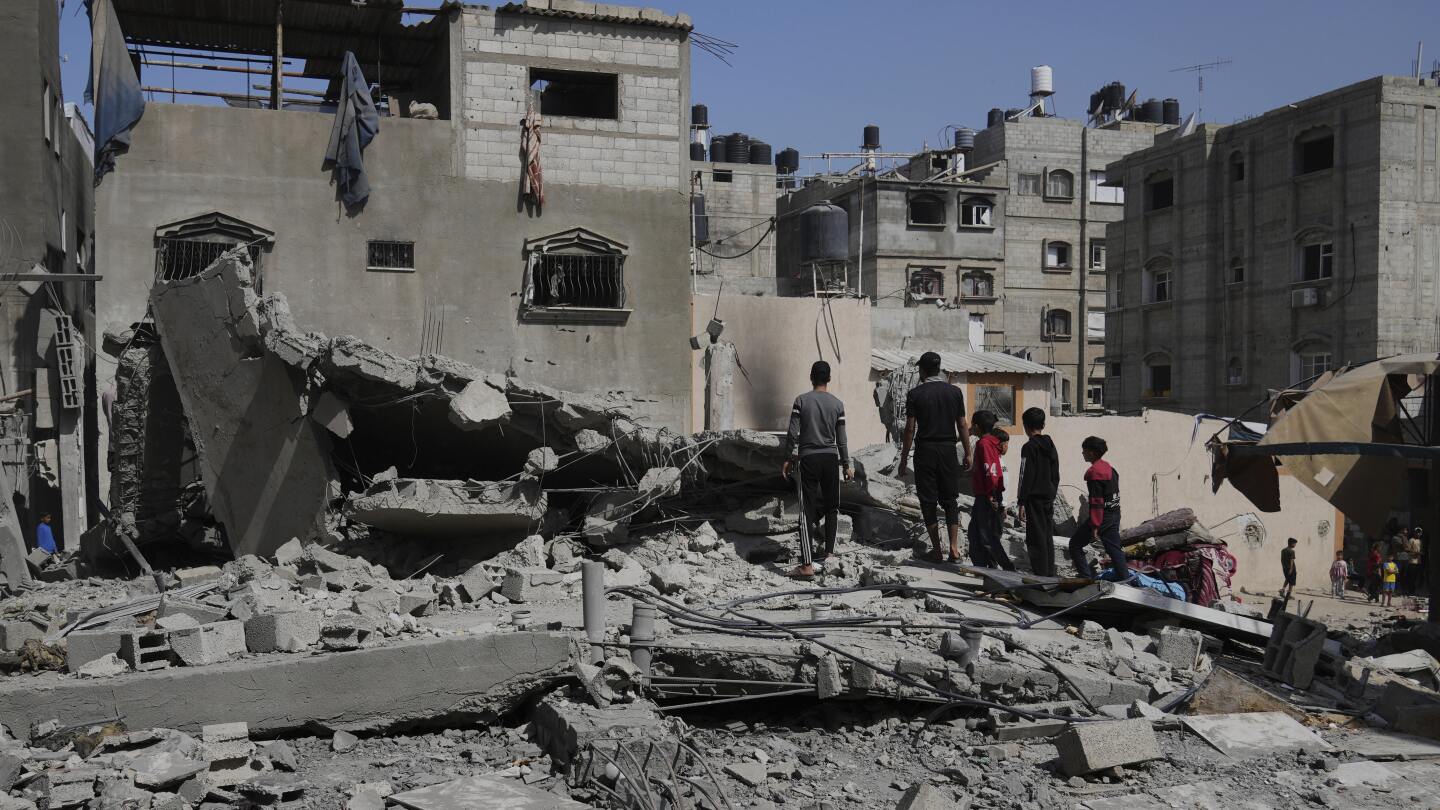 israeli-cabinet-ministers-to-vote-on-whether-to-expand-gaza-fighting
