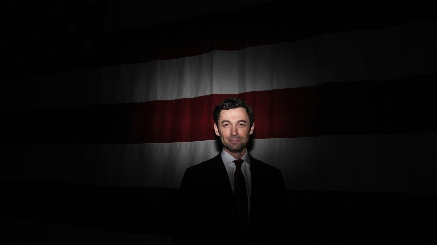 balancing-trump-criticism-and-bipartisanship,-democrat-jon-ossoff-walks-a-fine-line-in-georgia