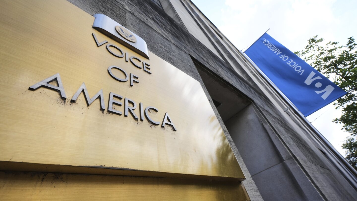 trump-administration-will-provide-programming-from-conservative-network-oan-for-voice-of-america
