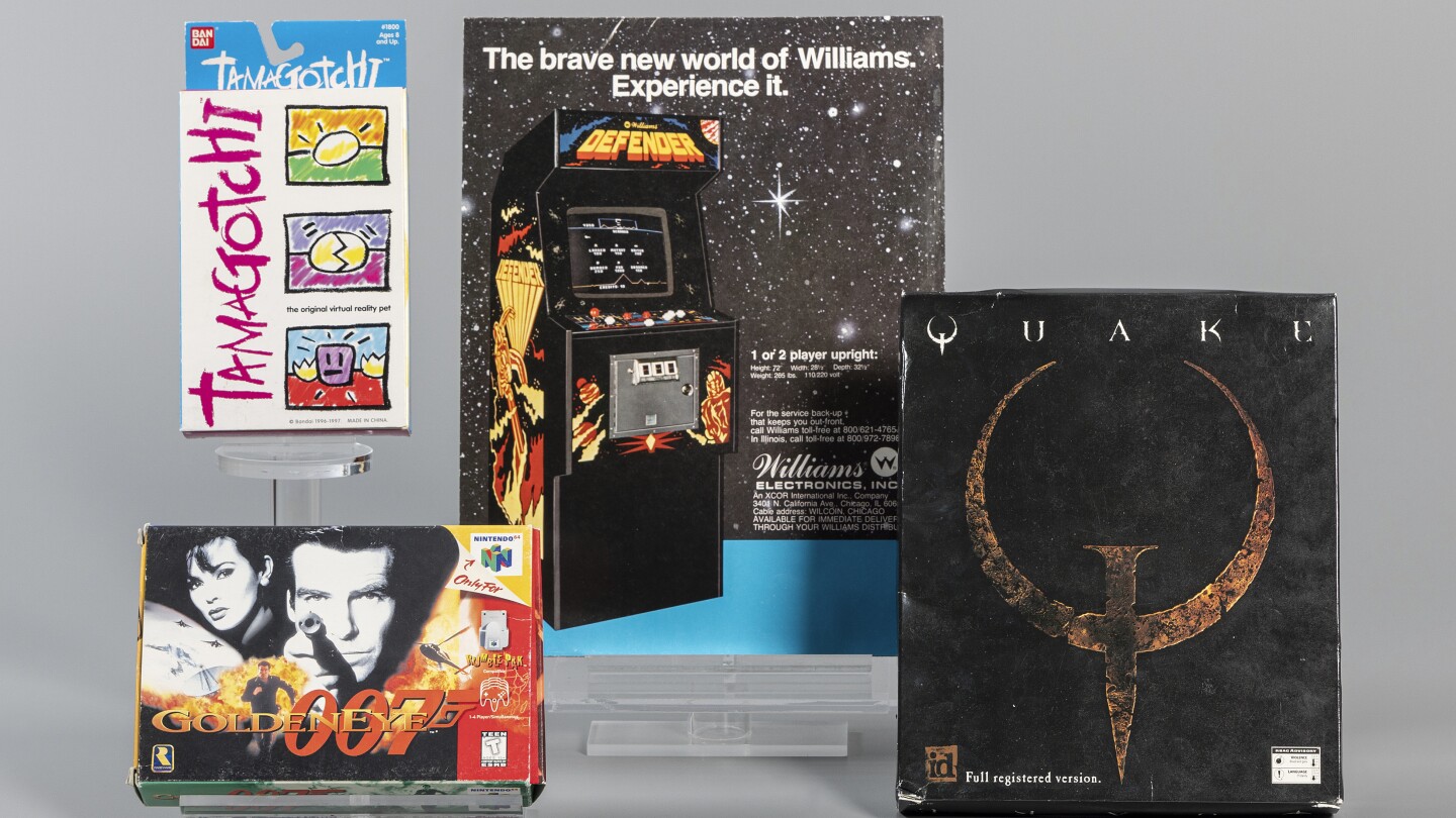 world-video-game-hall-of-fame-inducts-defender,-tamagotchi,-goldeneye-007-and-quake