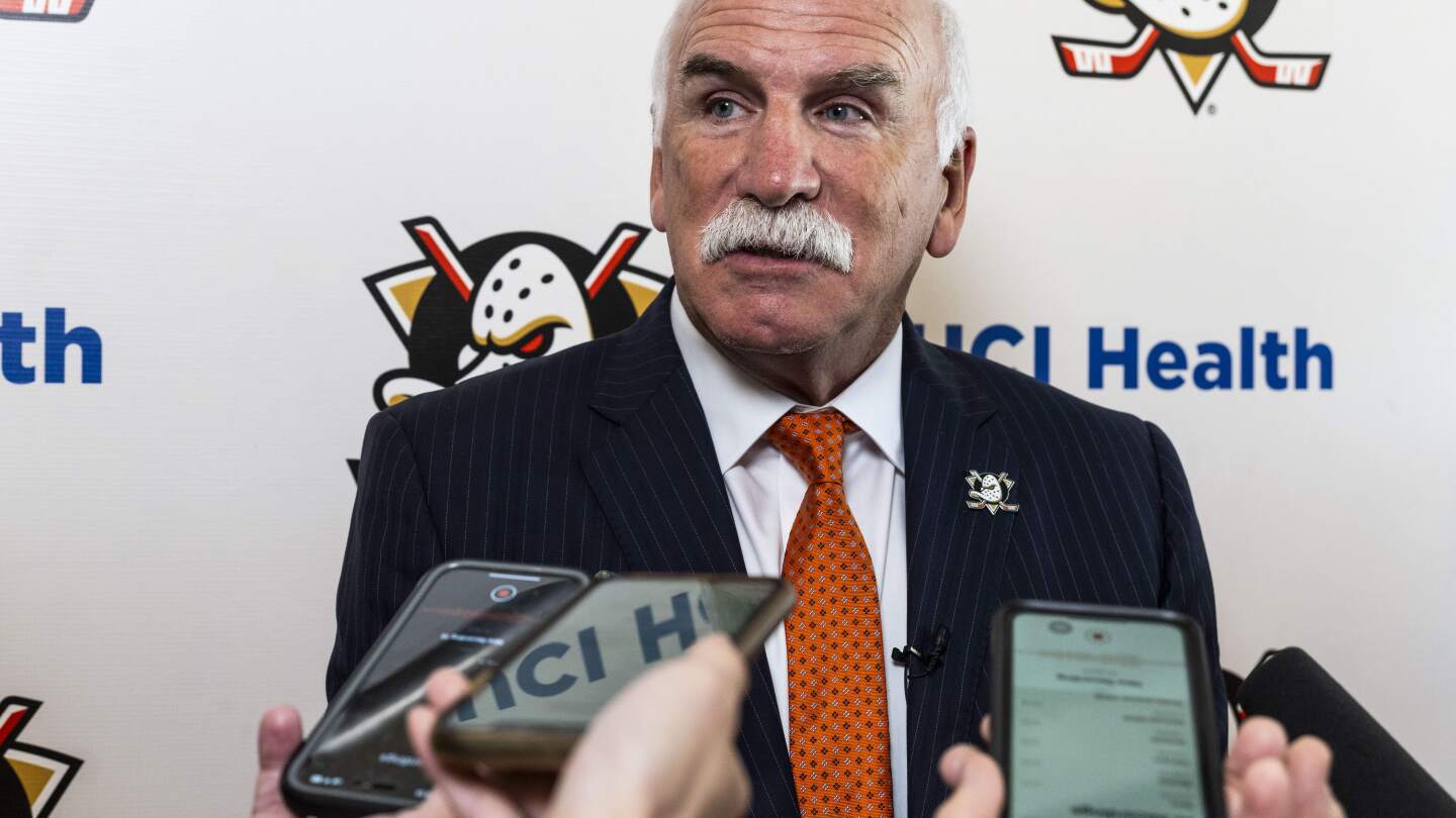 joel-quenneville-hired-by-anaheim-ducks-for-his-1st-head-coaching-job-since-blackhawks-abuse-scandal
