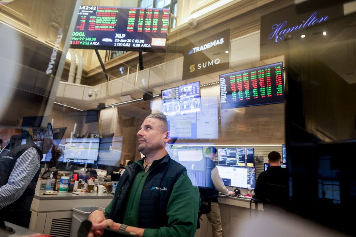 key-s&p-500-model-turns-bearish-for-first-time-in-two-years