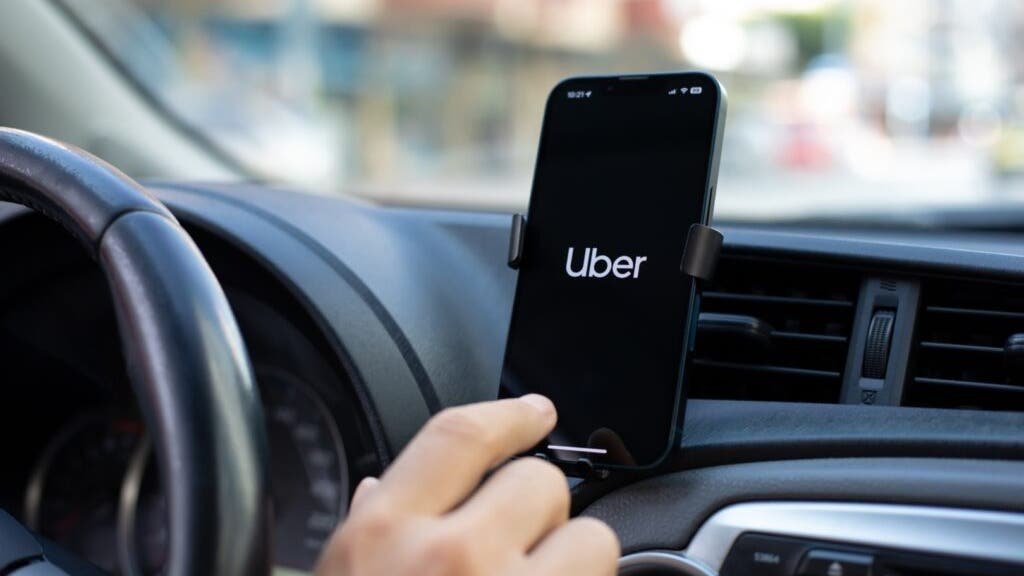 ahead-of-uber-earnings,-analyst-raises-forecast