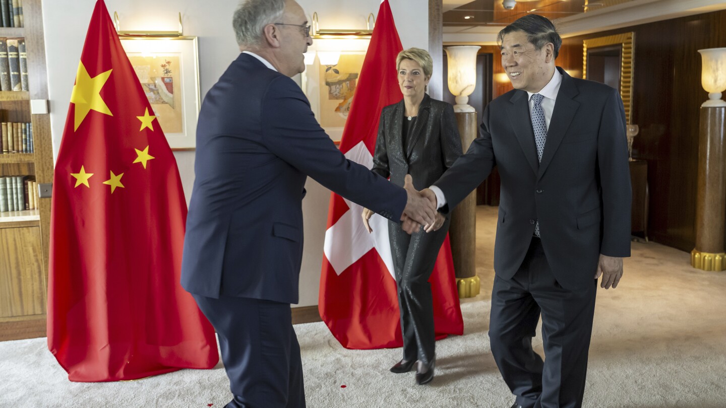 us-and-chinese-officials-meet-in-geneva-to-discuss-tariffs-as-the-world-looks-for-signs-of-hope