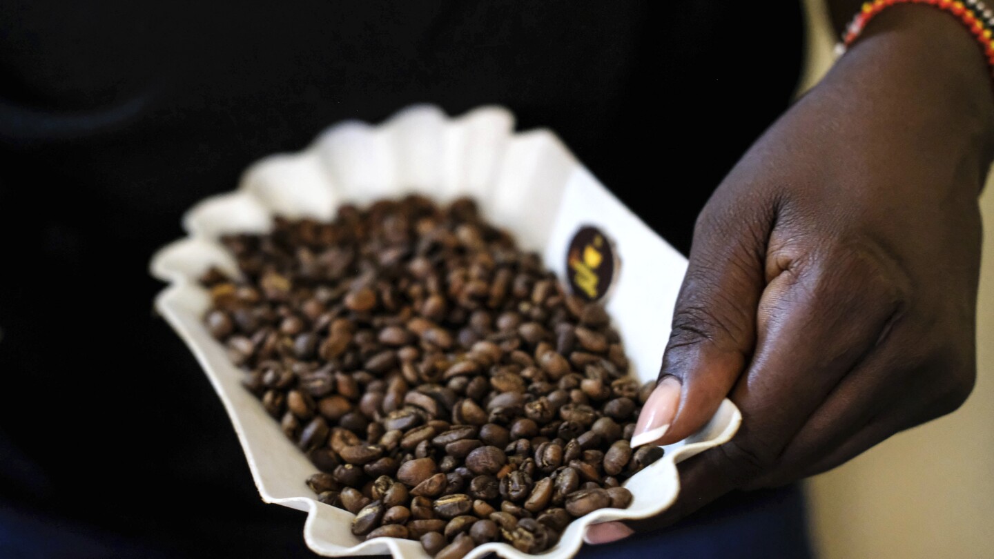 in-coffee-producing-uganda,-an-emerging-‘sisterhood’-wants-more-women-involved