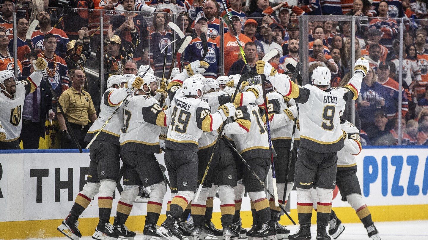 reilly-smith-scores-with-0.3-seconds-left,-golden-knights-stun-oilers-4-3-in-game-3