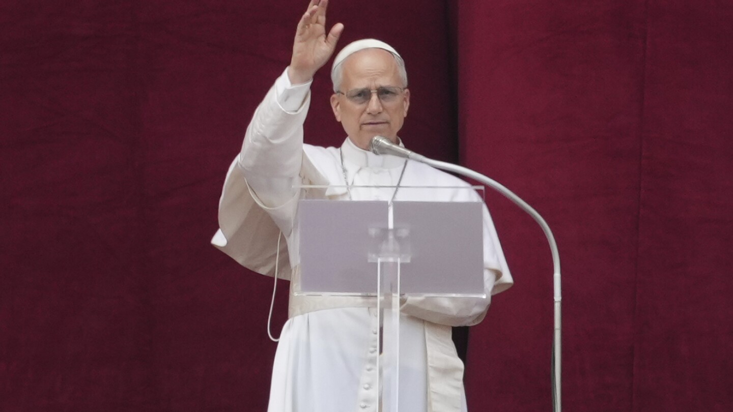 pope-leo-xiv-celebrates-mass-at-tomb-of-st.-peter-before-greeting-the-masses-for-his-noon-blessing