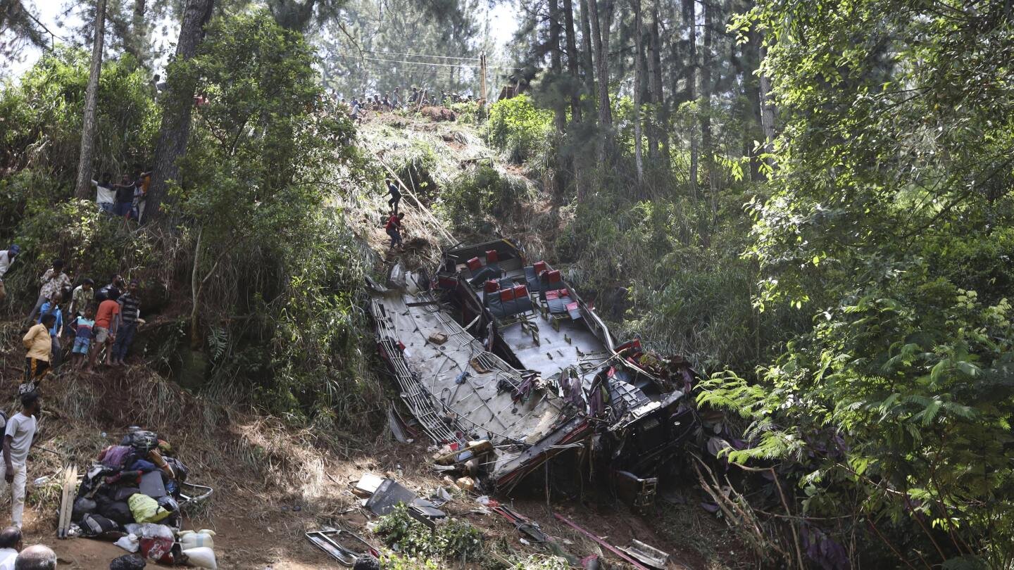 un-accidente-de-autobus-en-sri-lanka-deja-21-muertos-y-al-menos-14-heridos
