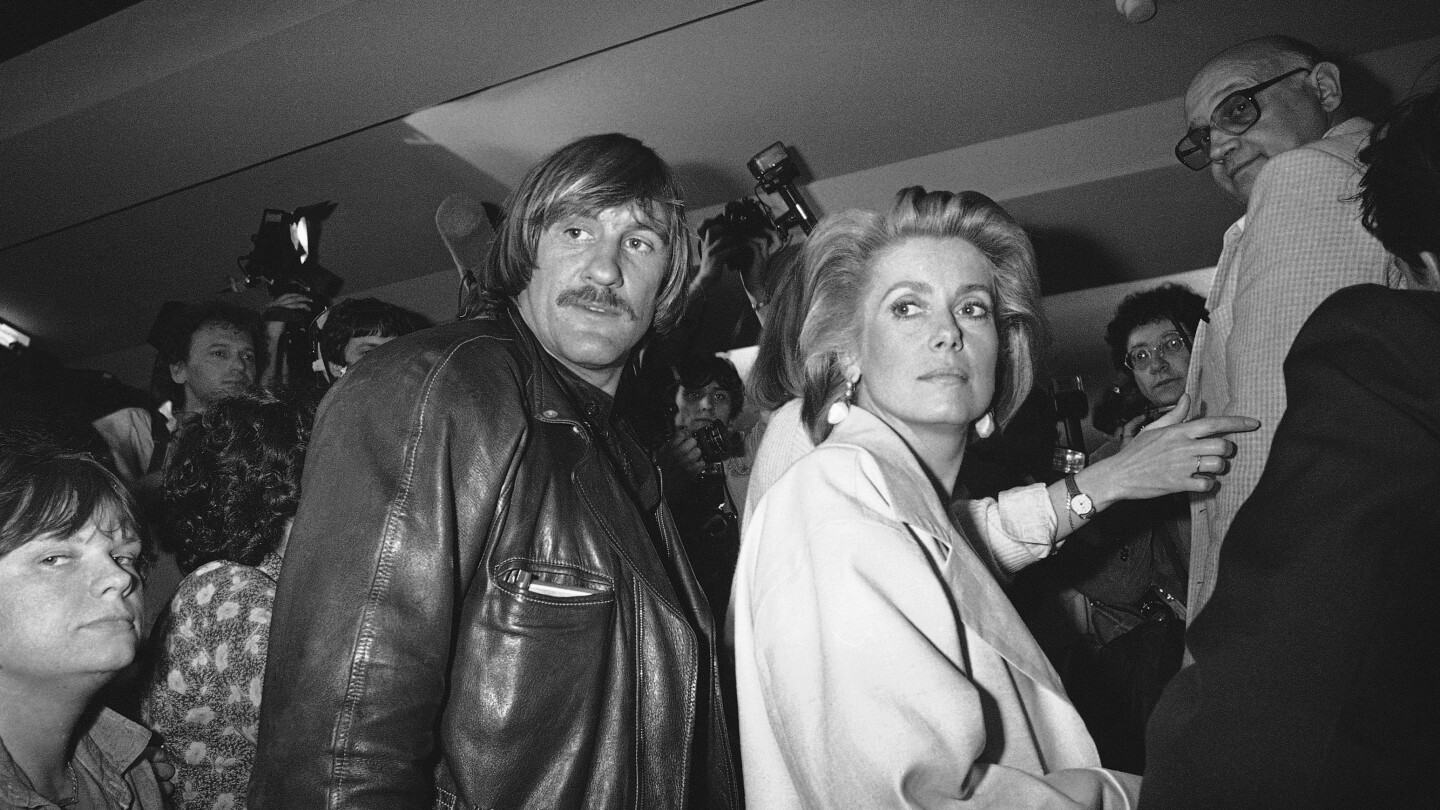 a-timeline-of-the-rise-and-fall-of-french-movie-star-gerard-depardieu
