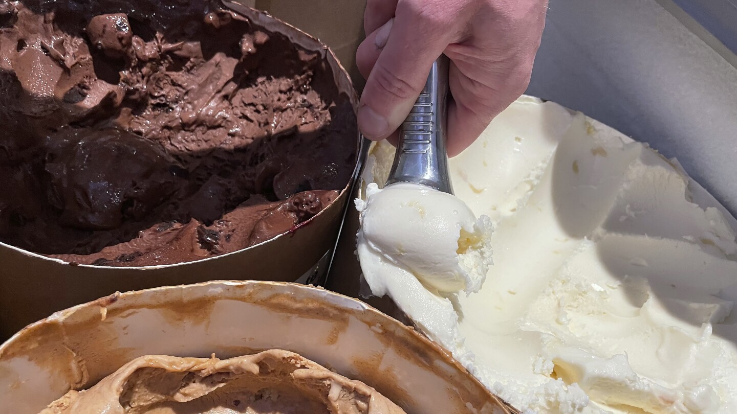 the-innovative-ice-cream-makers-at-salt-&-straw-serve-up-secrets-and-recipes-in-a-new-cookbook