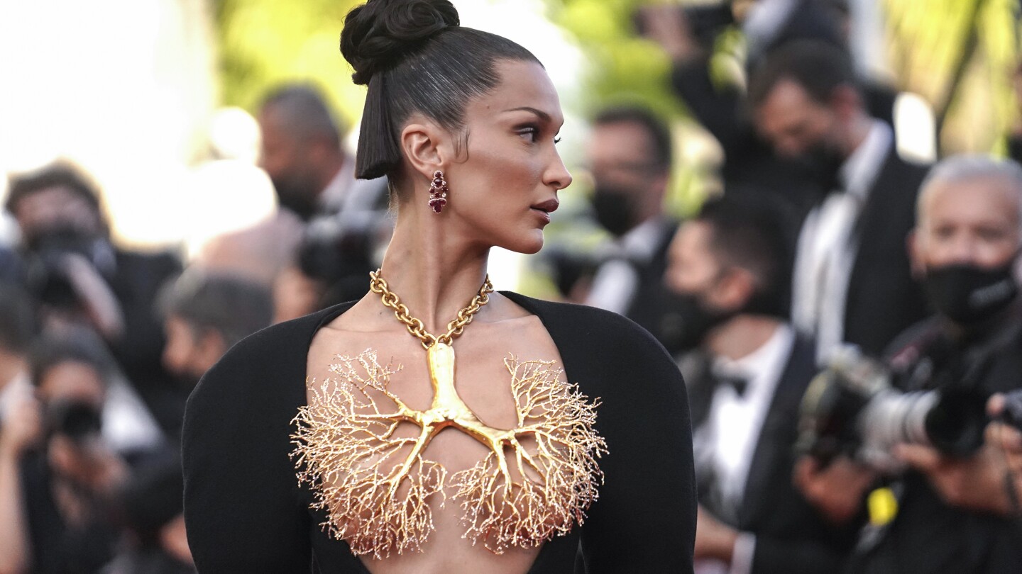cannes-makes-it-official:-no-nudity-on-the-red-carpet