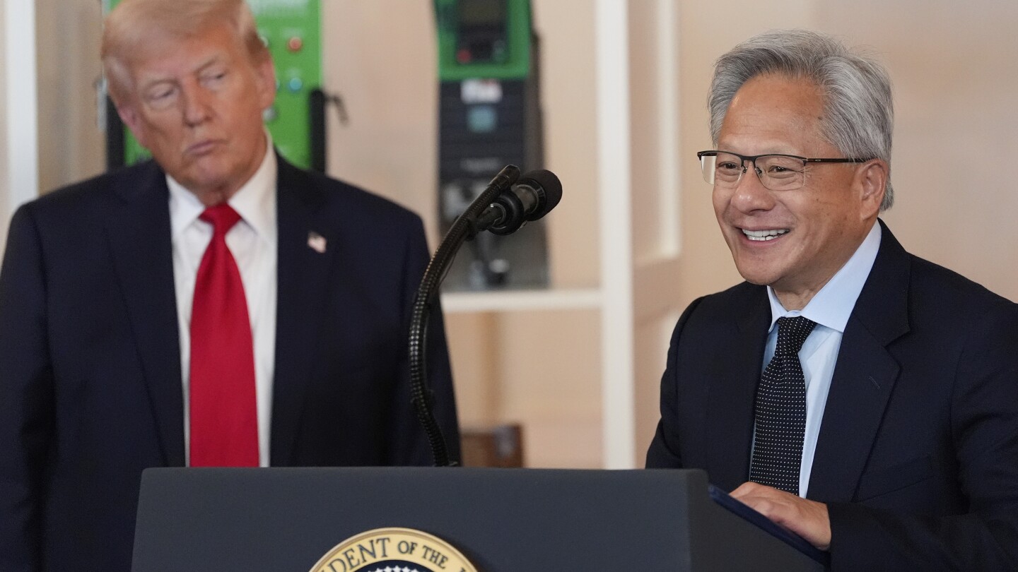 trump-administration-rescinds-curbs-on-ai-chip-exports-to-foreign-markets