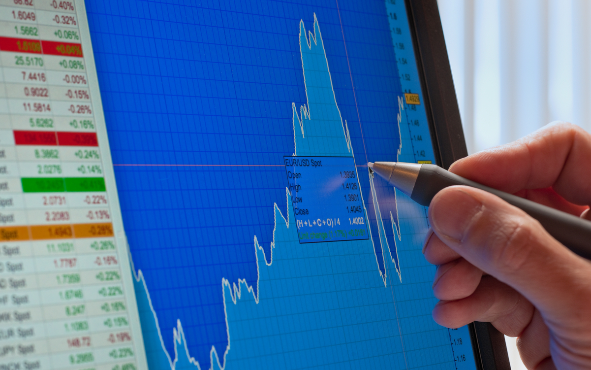 billionaire-ceo-jamie-dimon-says-a-recession-isn’t-“off-the-table-at-this-point,”-despite-lowering-tariffs-5-ways-to-help-protect-your-stock-portfolio-in-any-market-environment.